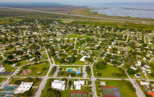 Aerial view of a new home community and its amenities.